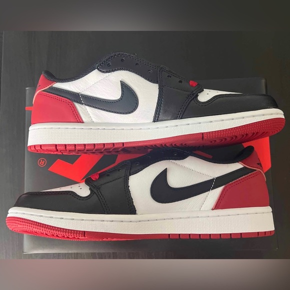 Jordan Retro 1 (Low) OG Black toe 2023 - Picture 1 of 4